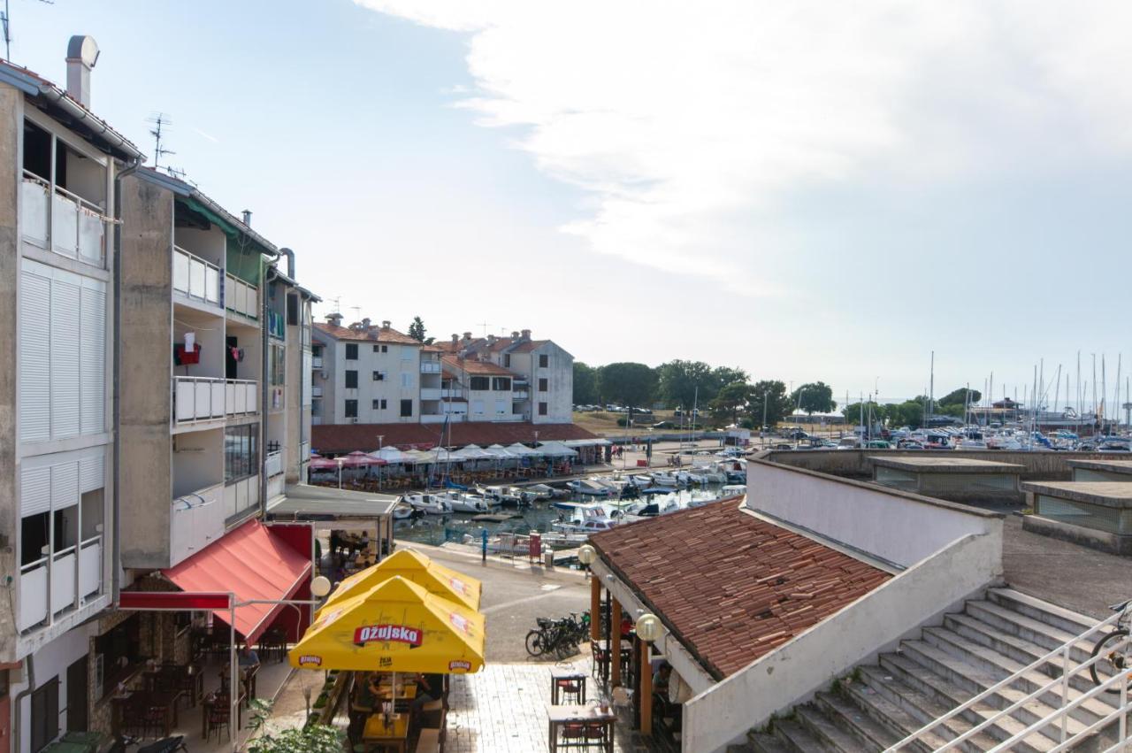 Studio Apartman Irma Cervar Porec Bagian luar foto